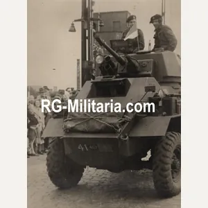 Original WW2 Dutch Liberation Press Photo - Canadians in an …