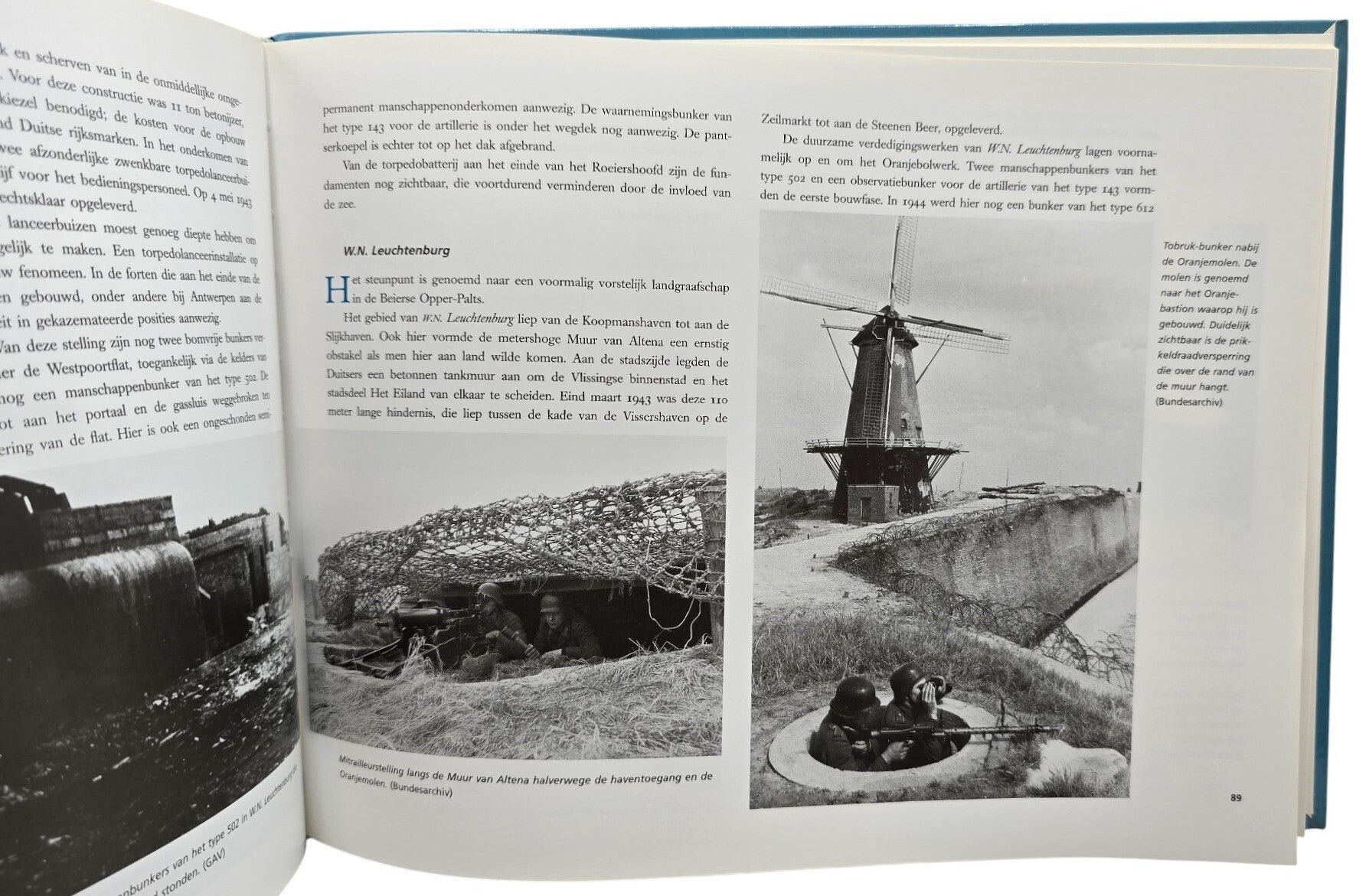 Original Dutch Book – Vesting Vlissingen: Een veranderende vormgeving door de eeuwen heen Hans Sakkers, Hans Sakkers (2004) — image 3