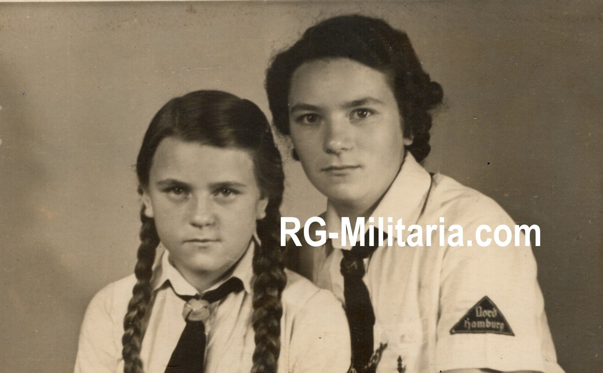 Original WW2 German Photo - Portrait HJ Hitler Jugend girls Nord Hamburg (1940) — image 4