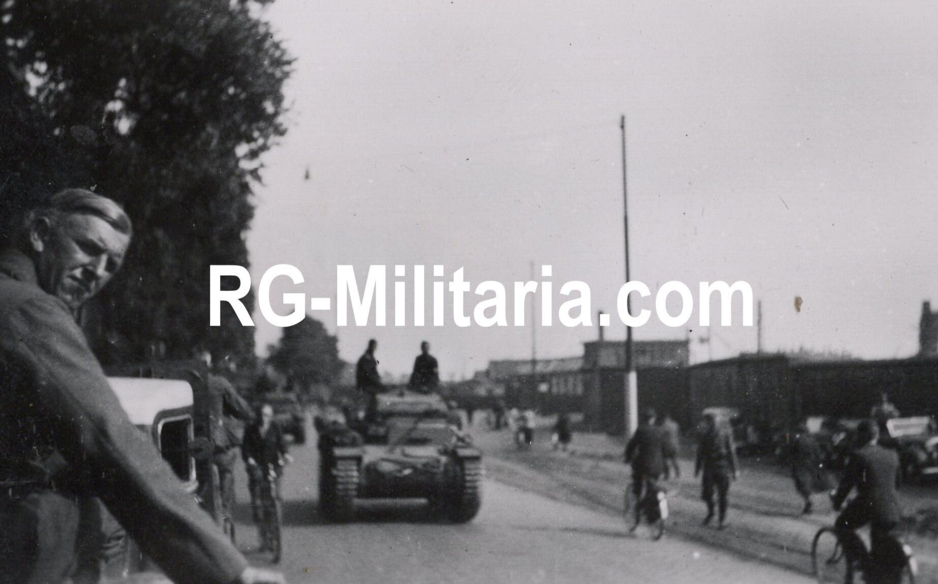 Original WW2 German Photo - German Panzer tank near Rotterdam, The Hague during the Blitzkrieg on Holland in May (1940) — image 4