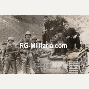 Original WW2 German Press Photo - German soldiers with a …