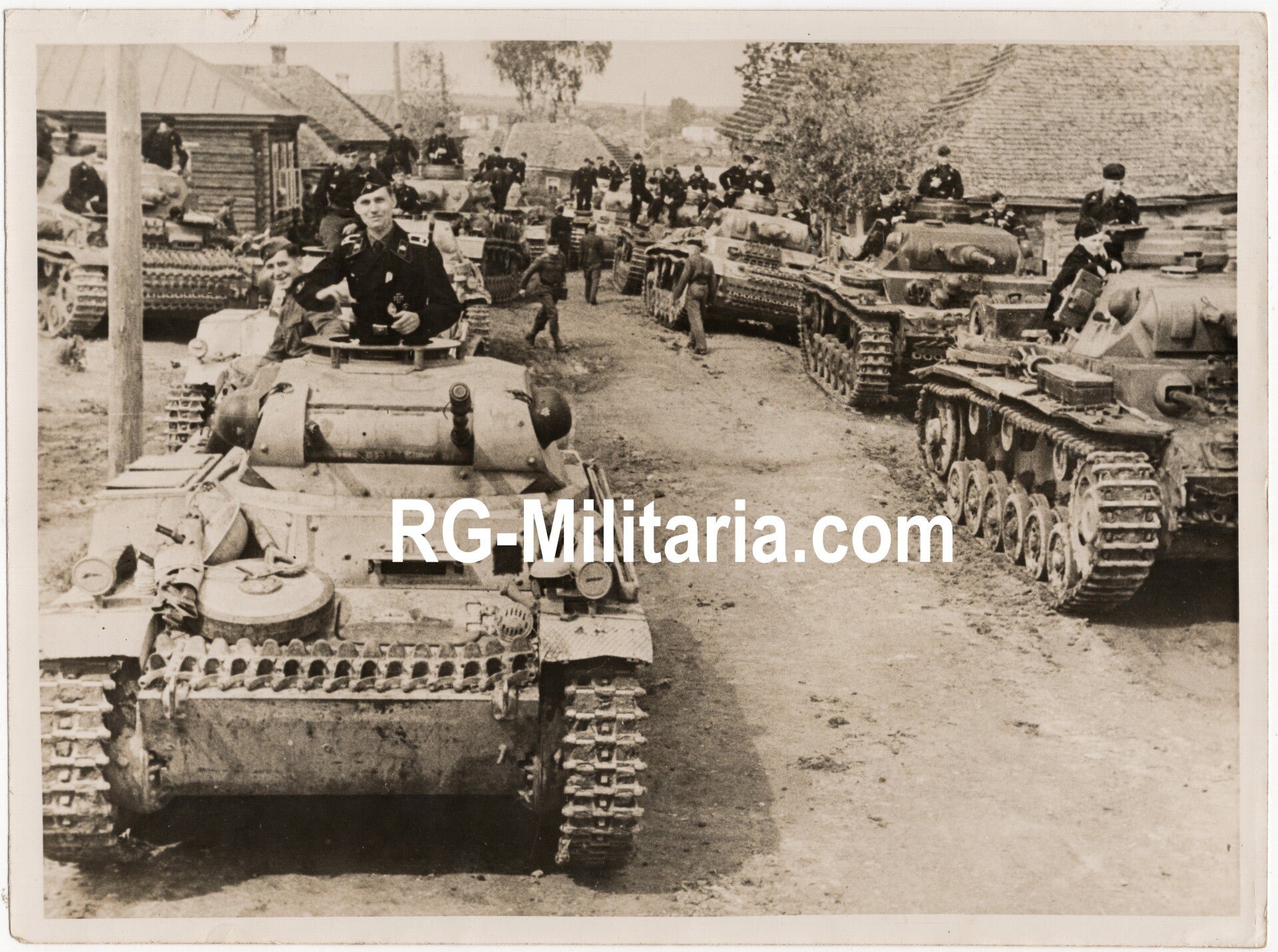 Original WW2 German Press Photo - German Panzer 2, 3 & 4 Tanks near Rschew, Eastern Front (1942) — image 3