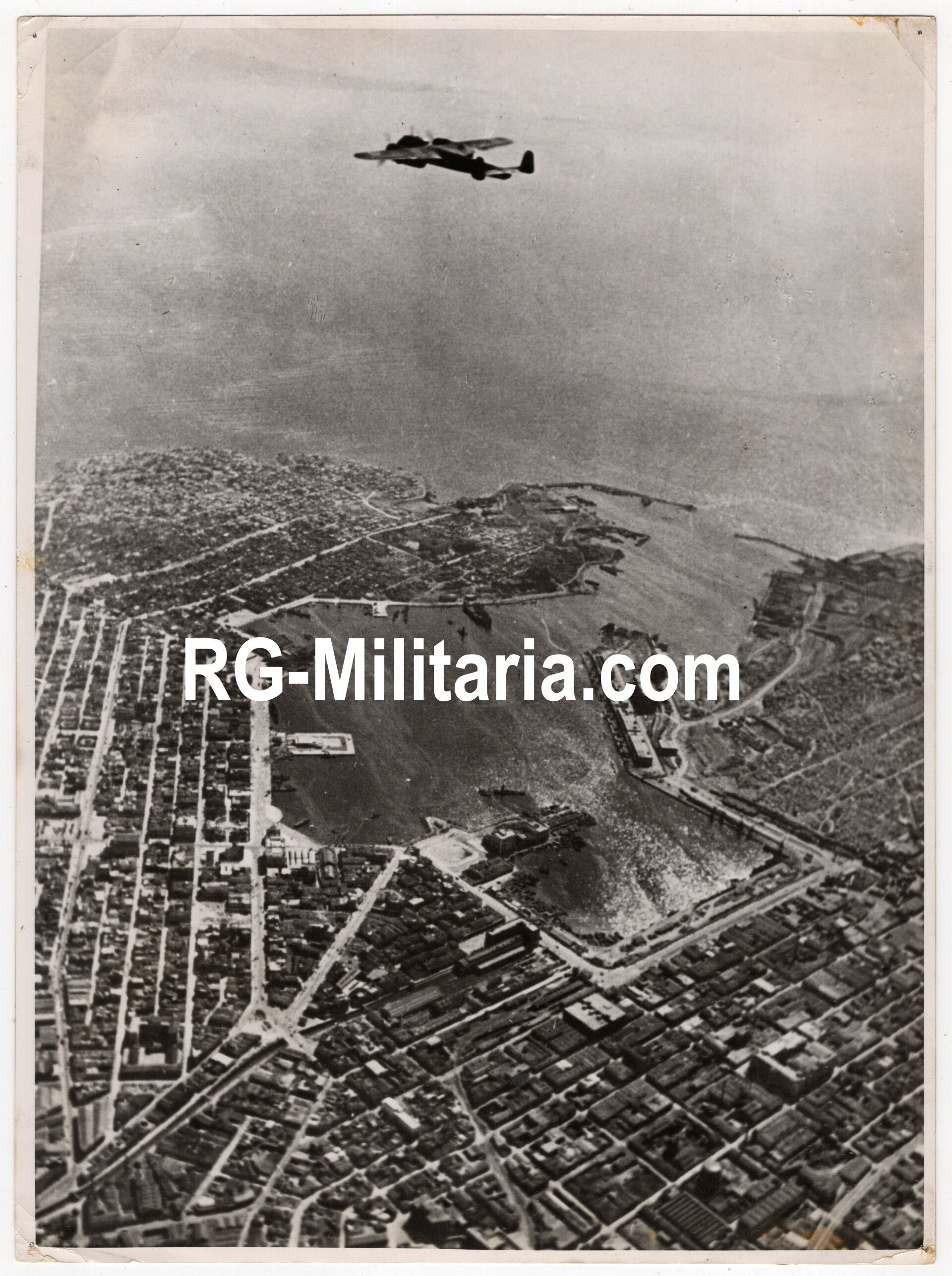 Original WW2 German Press Photo - German Luftwaffe airplane above Chalkis, Greece (1941) — image 3