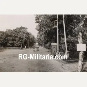 Original WW2 German Photo - German soldiers crossing the Dutch …