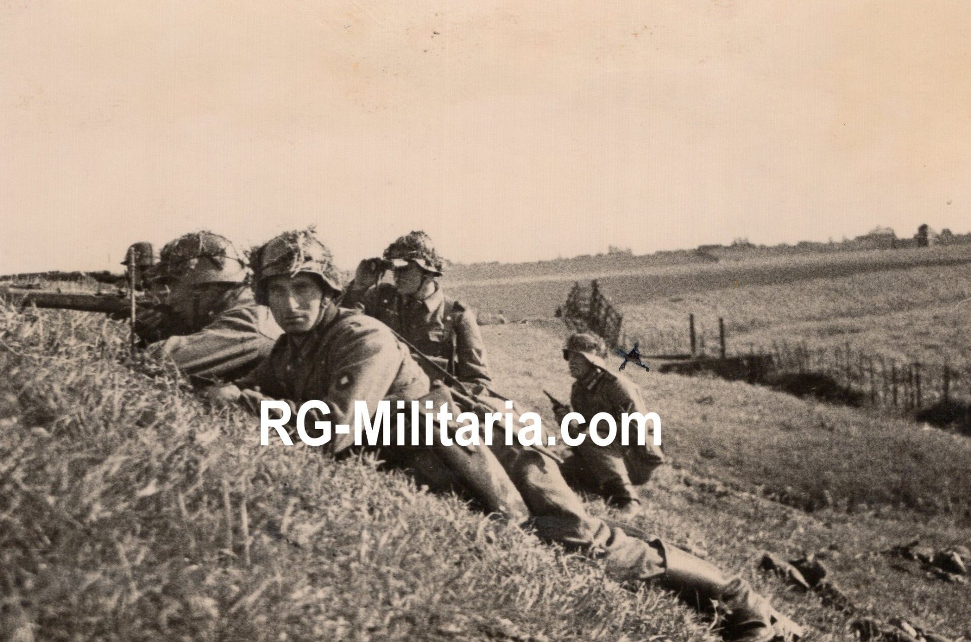 Original WW2 German Photo - Luftlandetruppen near Rotterdam, Holland, May (1940) — image 2