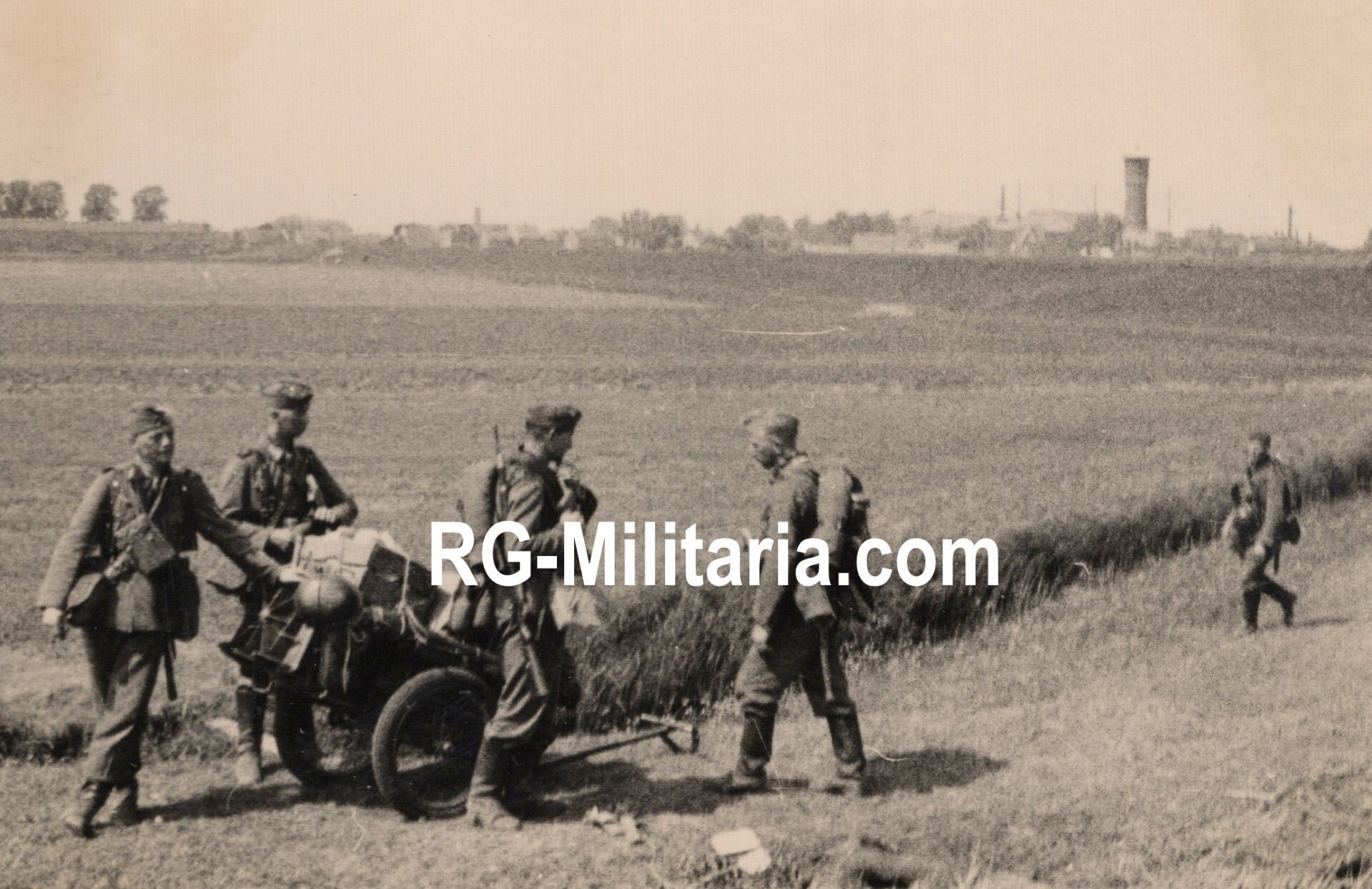 Original WW2 German Photo - Luftlandetruppen near Rotterdam, Holland, May (1940) — image 3