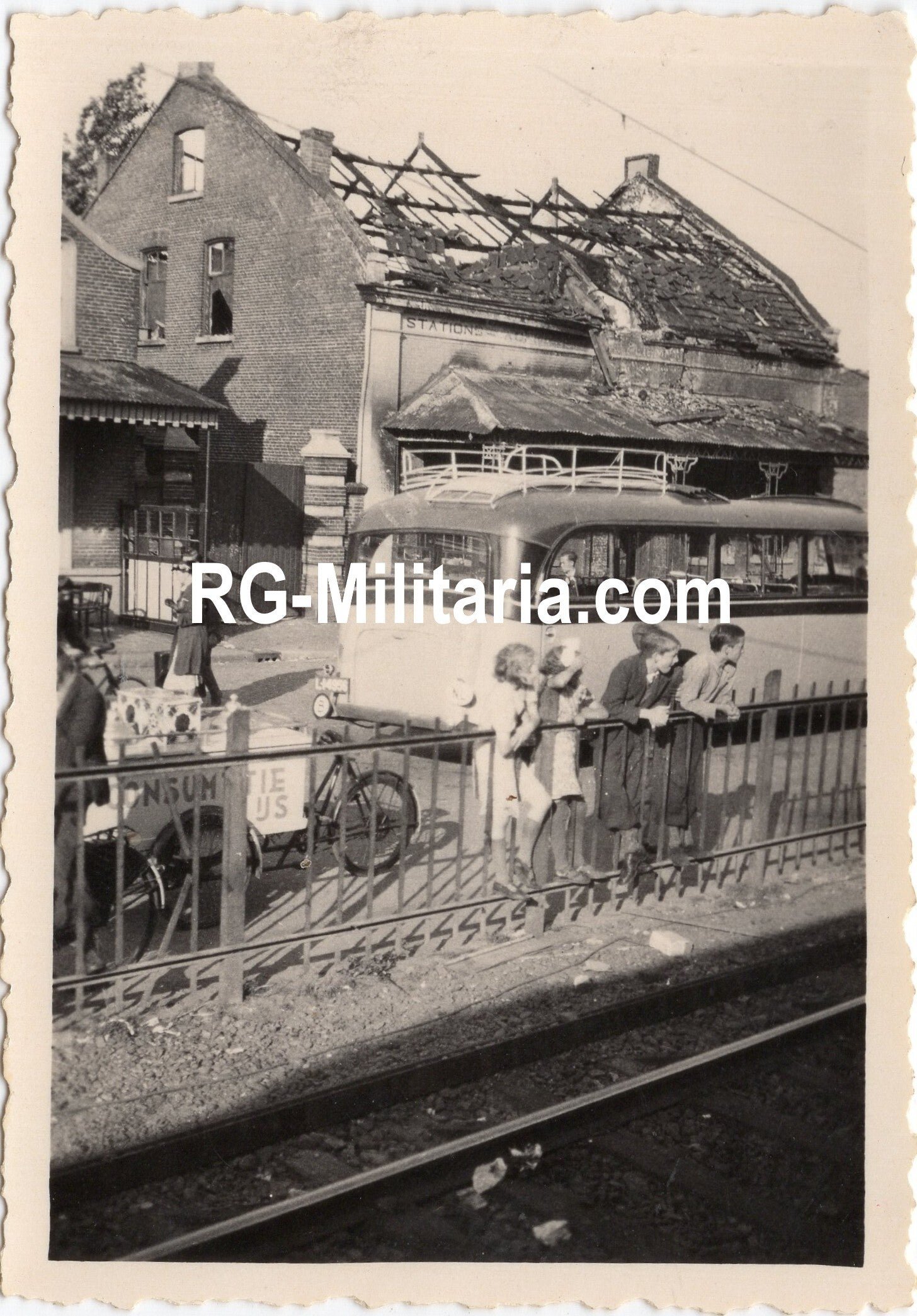 Original WW2 German Photo - Destroyed train station of Boxtel after a RAF bombing, May (1940) — image 3