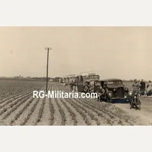 Original WW2 German Photo - German soldiers with captured Dutch …
