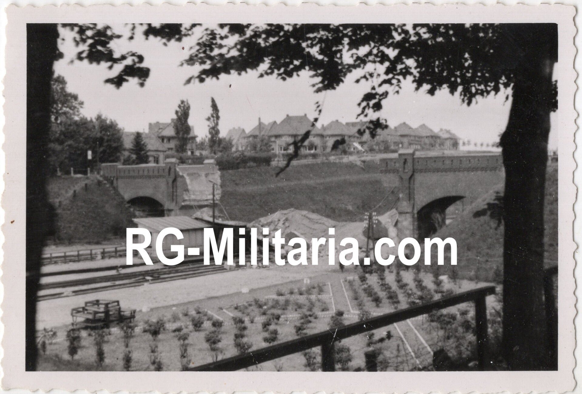 Original WW2 German Photo - Destroyed bridge at the Rhenen train station, May, Holland (1940) — image 3