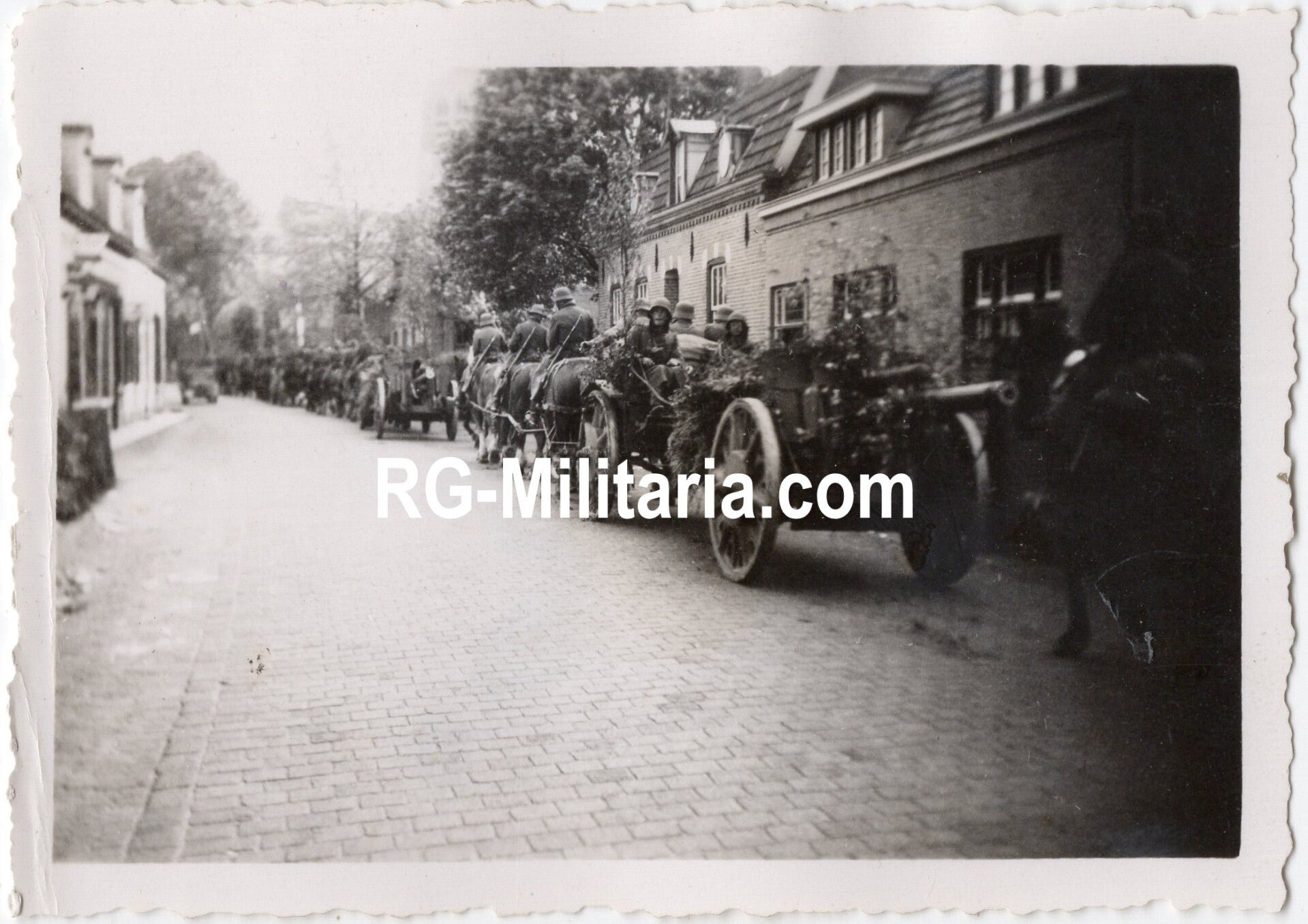 Original WW2 German Photo - German soldiers invade Heeze, May, Holland (1940) — image 3