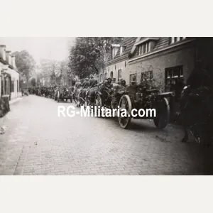 Original WW2 German Photo - German soldiers invade Heeze, May, …