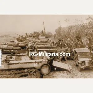 Original WW2 US Press Photo - British and Canadian troops …