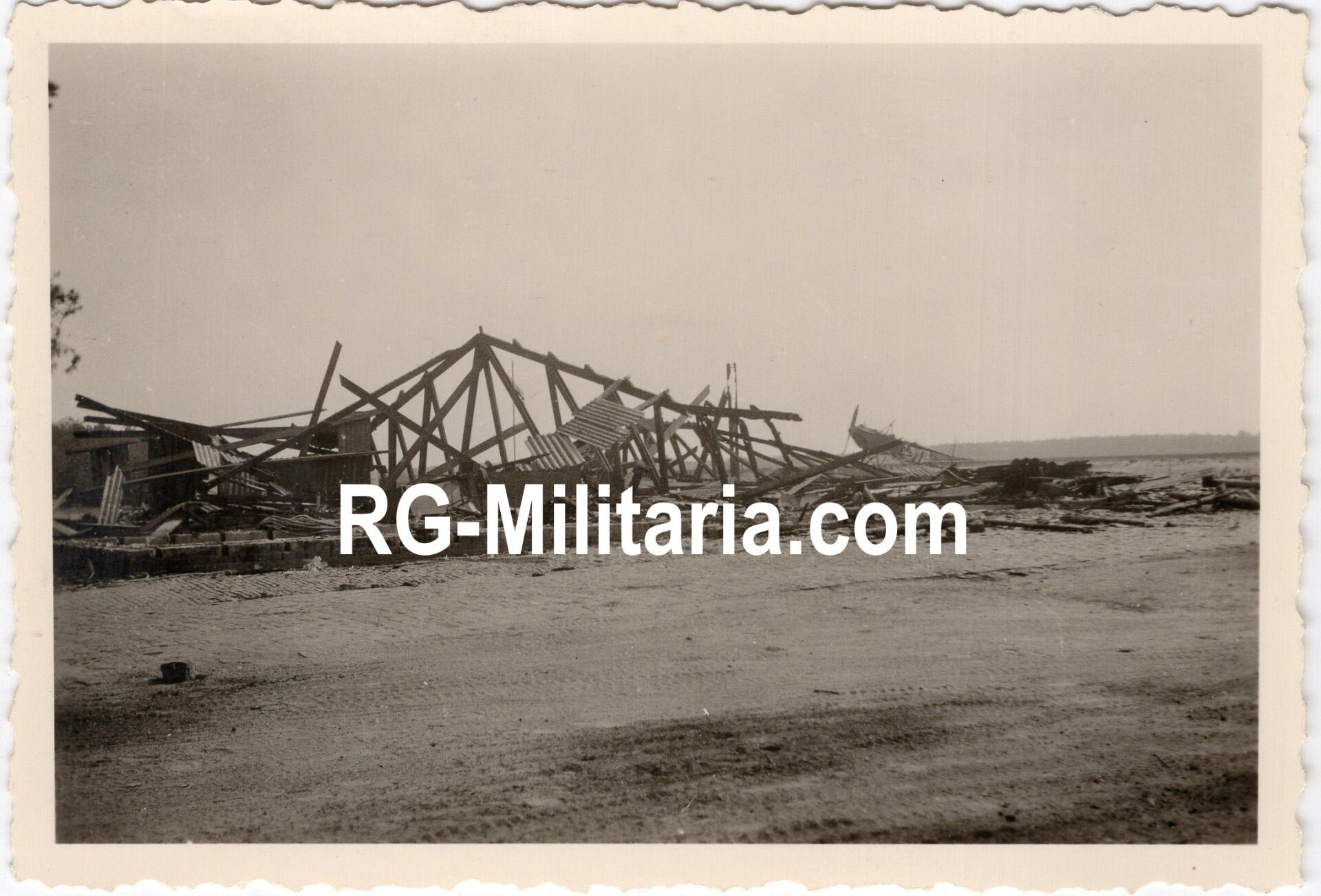 Original WW2 German Photo - Damage at Fliegerhorst Gilze Rijen, with a Fokker C V in the background, Holland, May (1940) — image 3