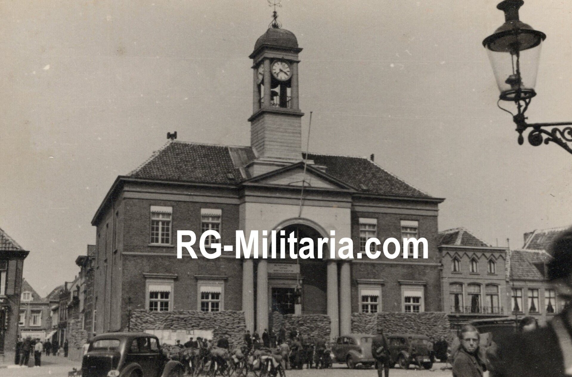 Original WW2 German Photo - Wehrmacht soldiers occupy Harderwijk, Holland, May (1940) — image 2