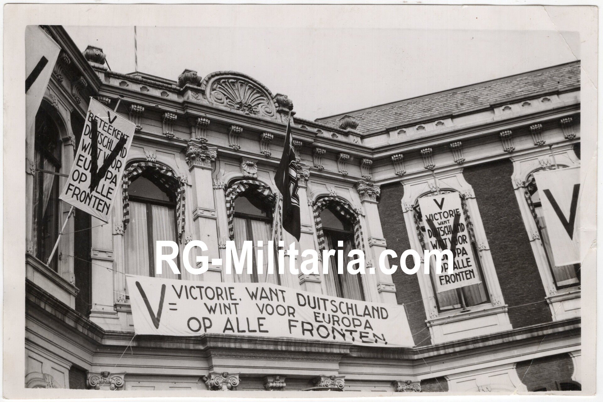 Original WW2 Dutch Collaboration NSB Press Photo - V action ''V = Victorie'', Kneuterdijk, Den Haag (1941) — image 3