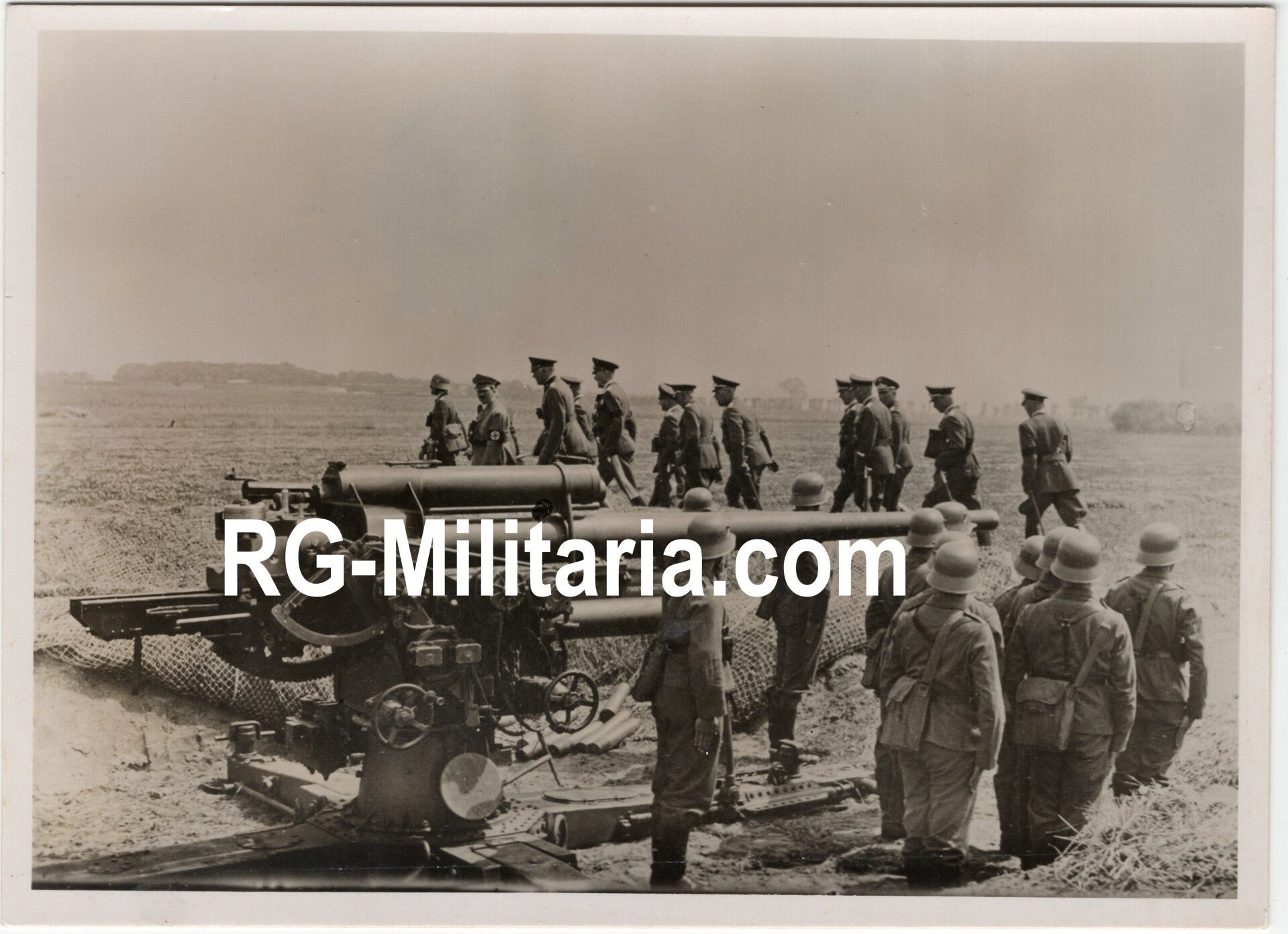 Original WW2 German Press Photo - Adolf Hitler and Hermann Göring inspecting an Artillery canon — image 3