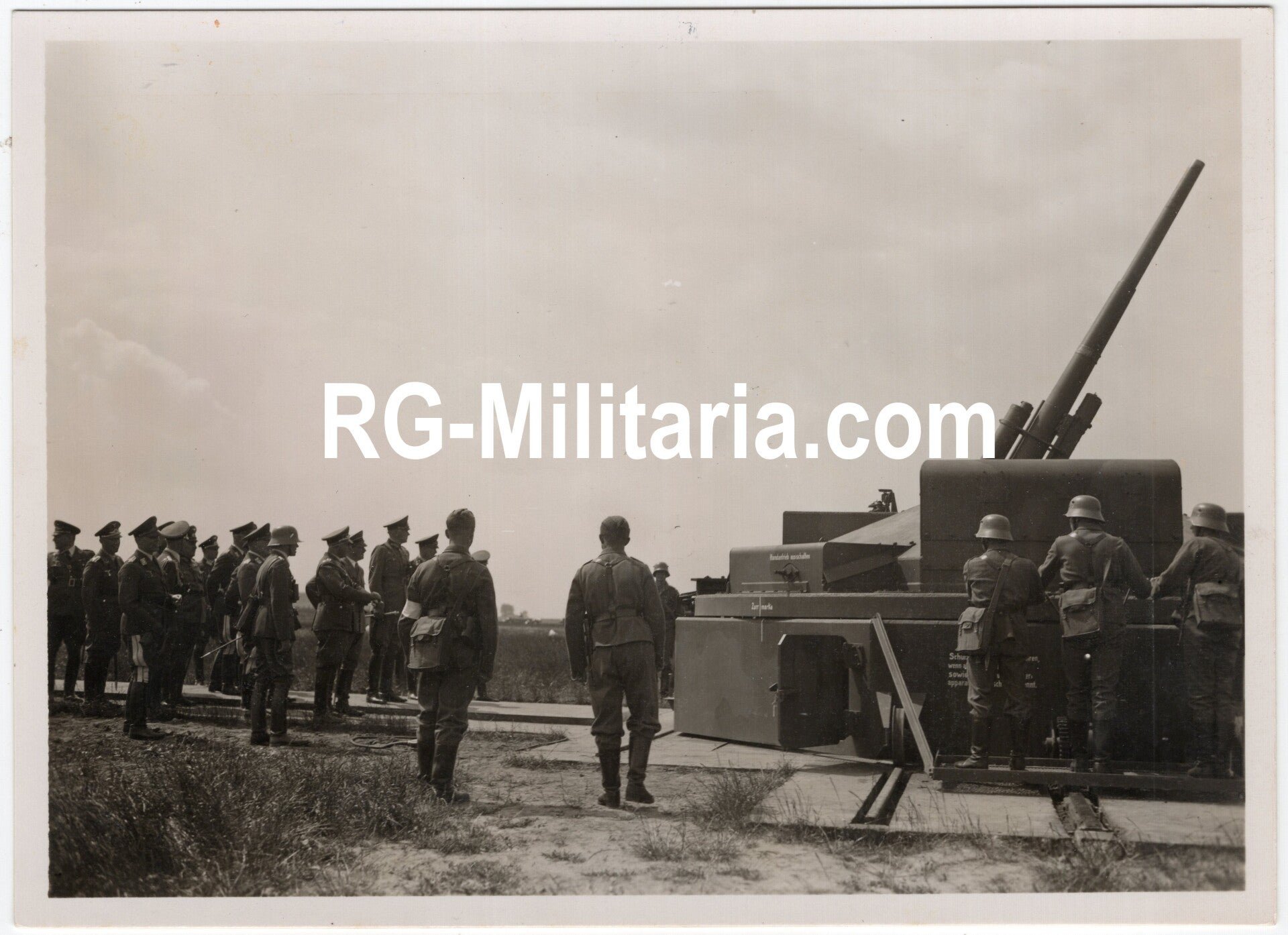 Original WW2 German Press Photo - Adolf Hitler and Hermann Göring inspecting an Artillery canon — image 3