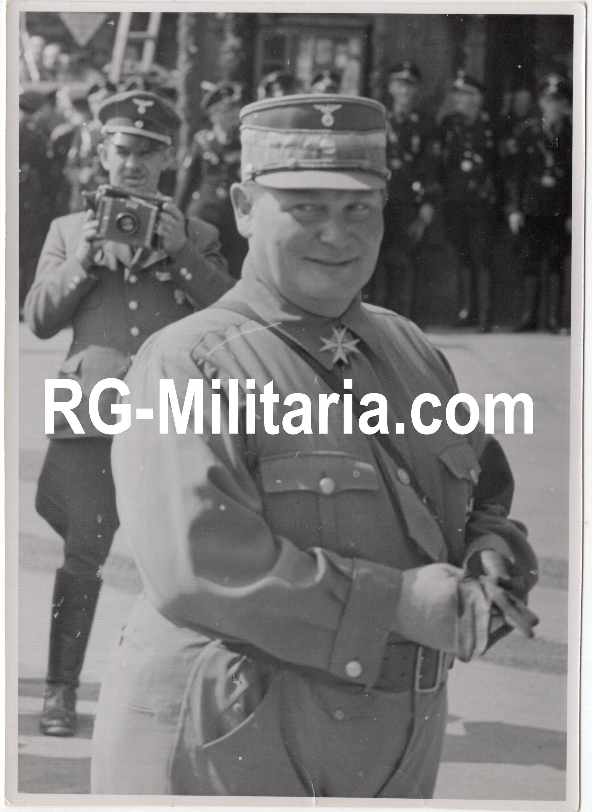Original WW2 German Press Photo - Hermann Göring with a photographer behind at the Reichsparteitag Nürnberg (1938) — image 3