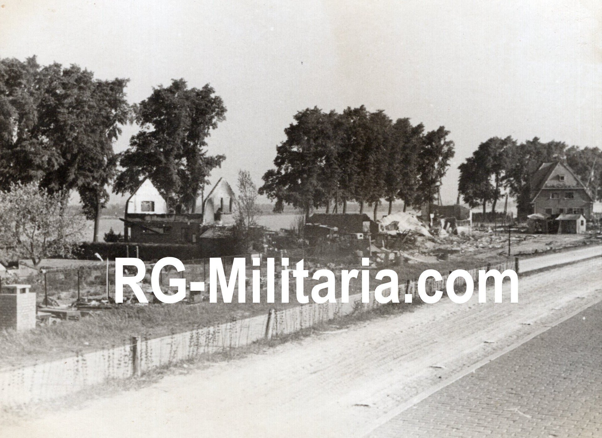 Original WW2 German Photo - German soldiers entering Moerdijk and Rotterdam, Holland, May (1940) — image 3