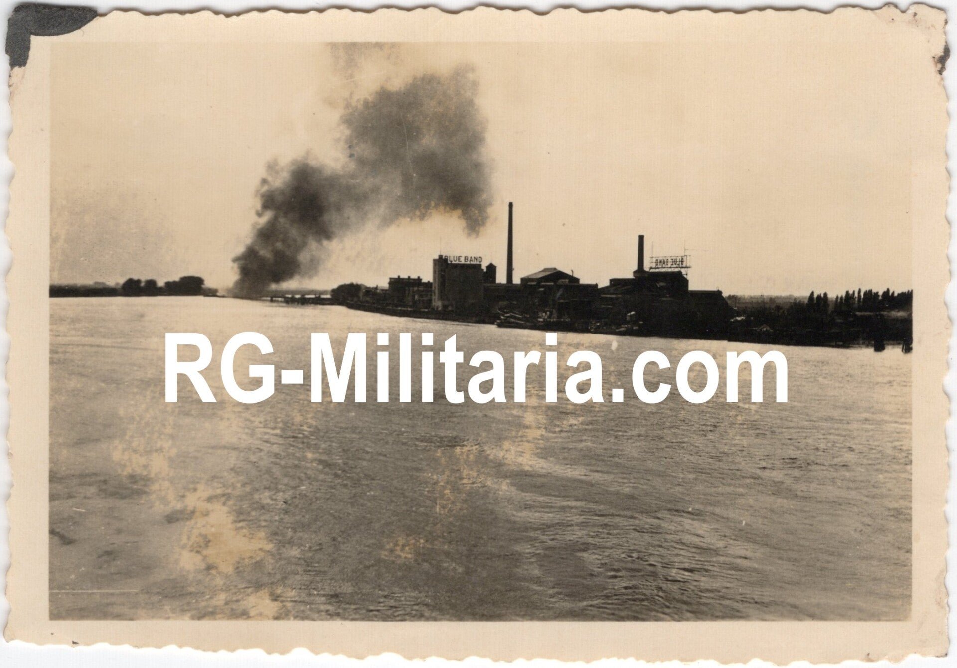 Original WW2 German Photo - Burning bridge at Oude Maas, Zwijndrecht, Dordrecht, Rotterdam. Holland, May (1940) — image 3