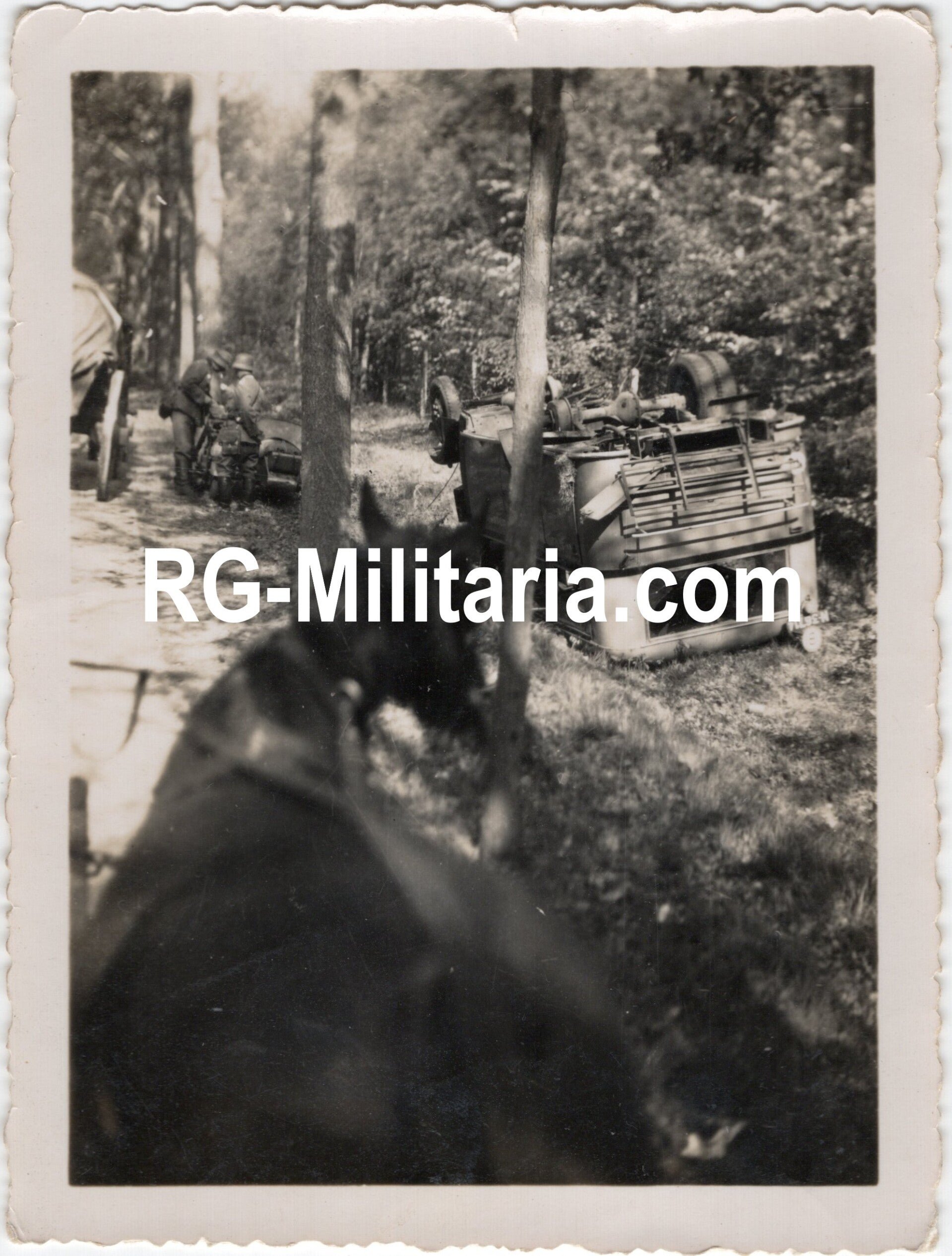 Original WW2 German Photo - Destroyed Dutch bus, Holland, May (1940) — image 3