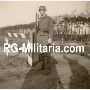 Original WW2 German Photo - Luftwaffe in Harderwijk, Holland