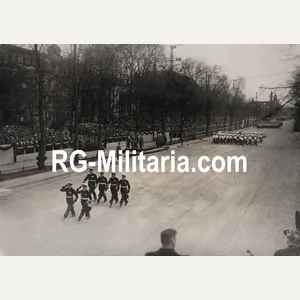 Original WW2 German Press Photo - KM Kriegsmarine parade on …