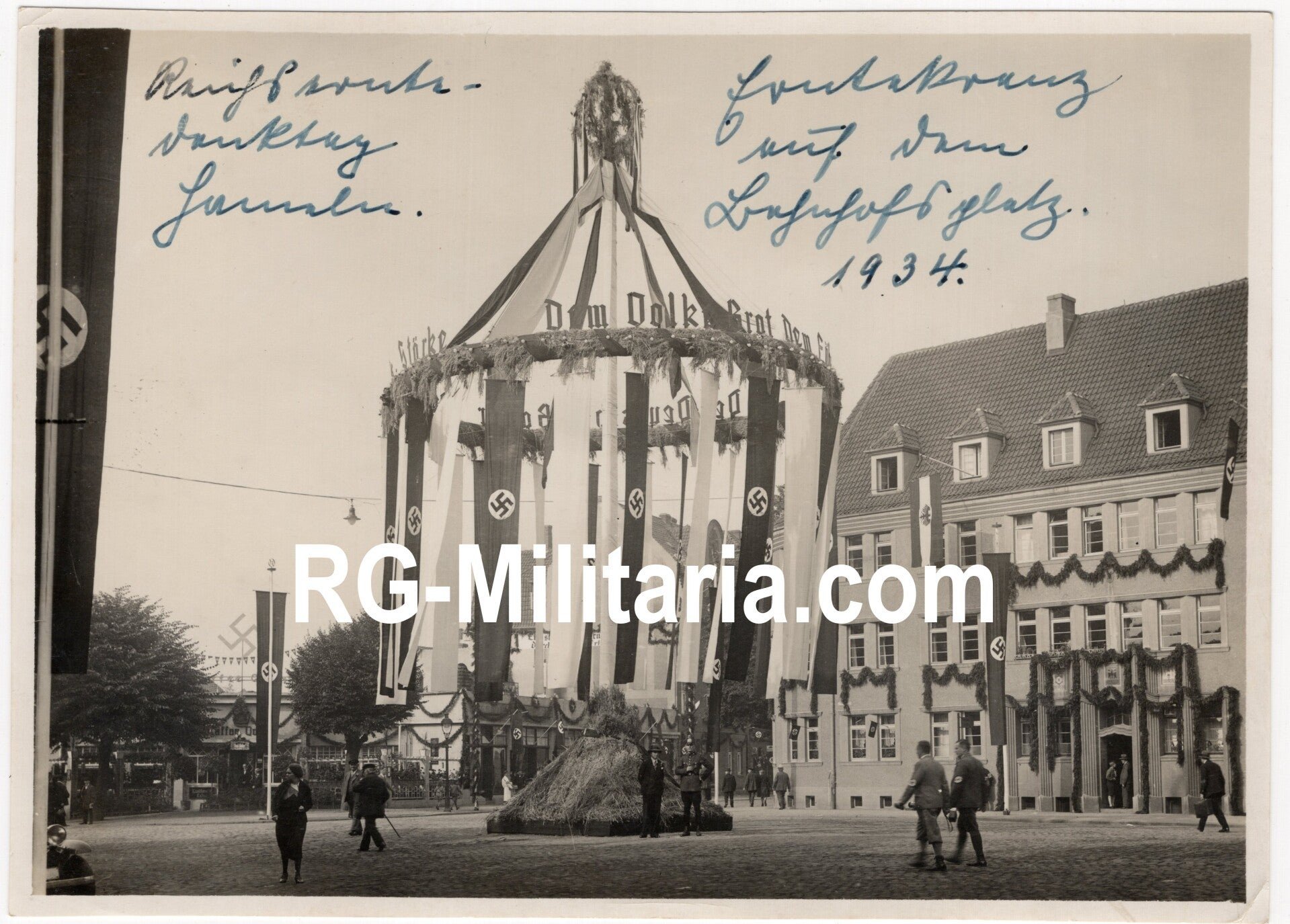Original WW2 German Photo - NSDAP decoration in the city town centre (1934) — image 3