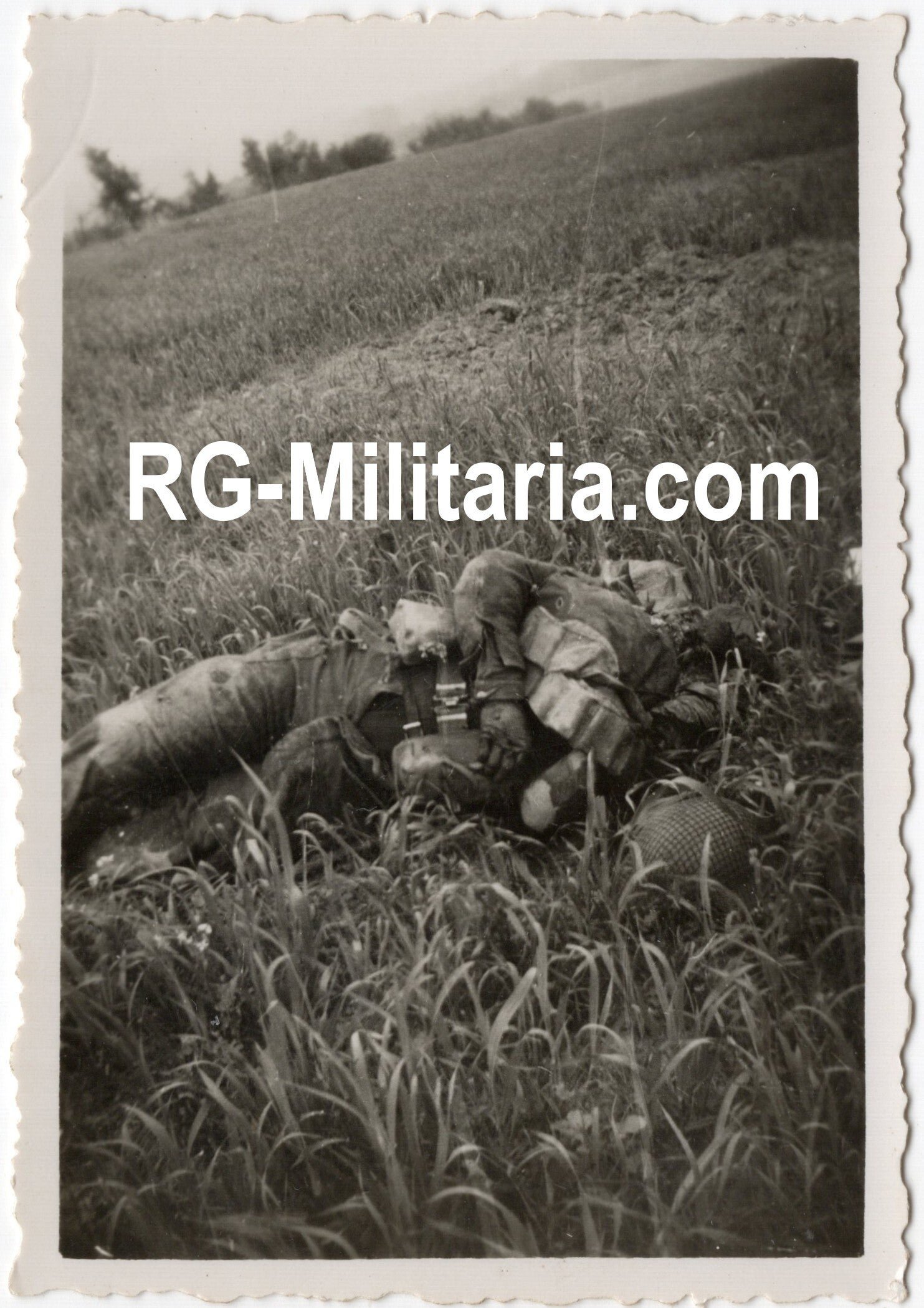 Original WW2 German Photo - KIA British or Canadian soldier — image 3