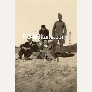 Original WW2 Dutch Photo - Family picture with Dutch soldier, …