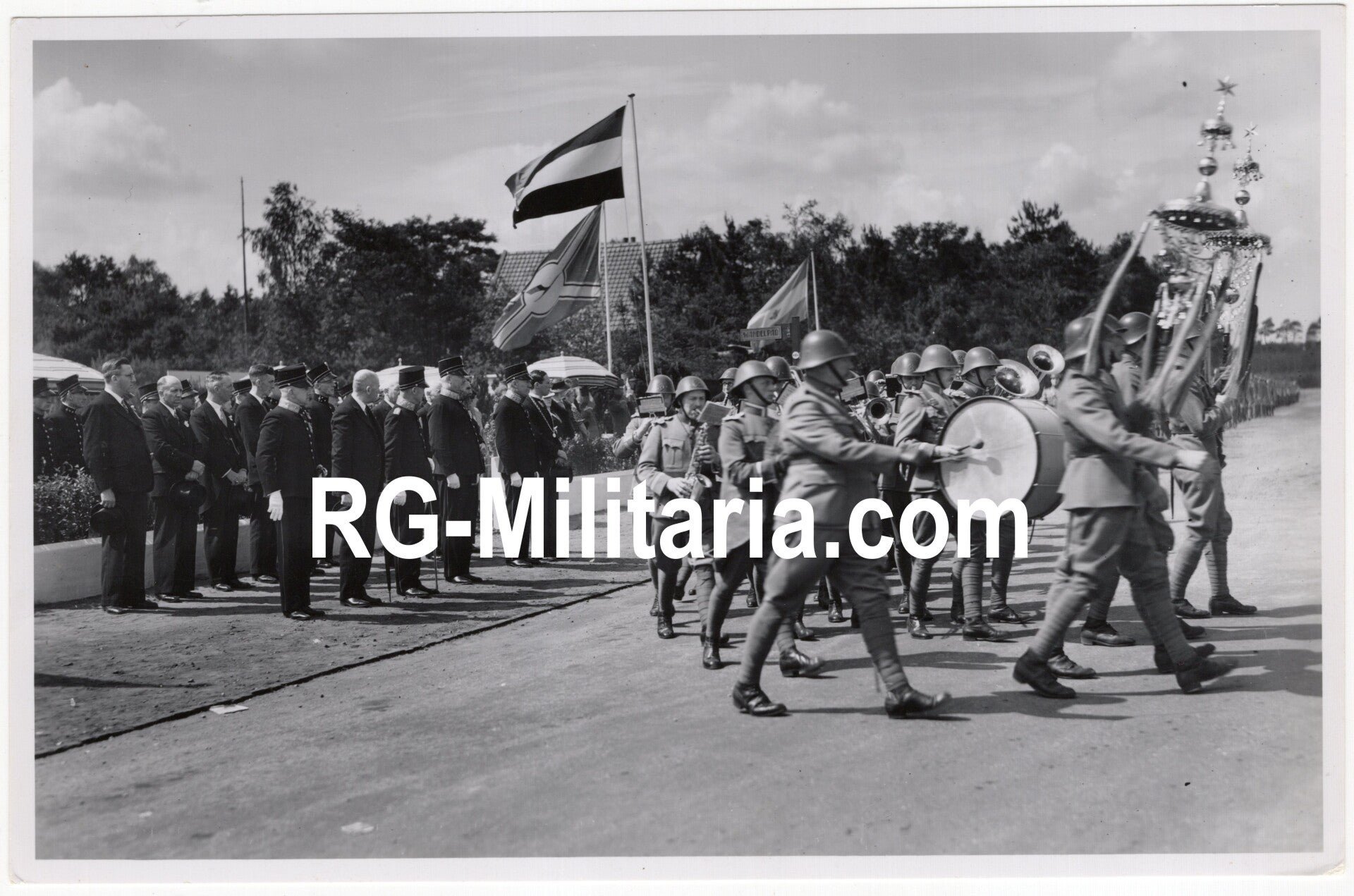 Original WW2 Dutch Press Photo - LVA Luchtvaartafdeeling gathering Soesterberg, July, Dutch music corps march (1938) — image 3