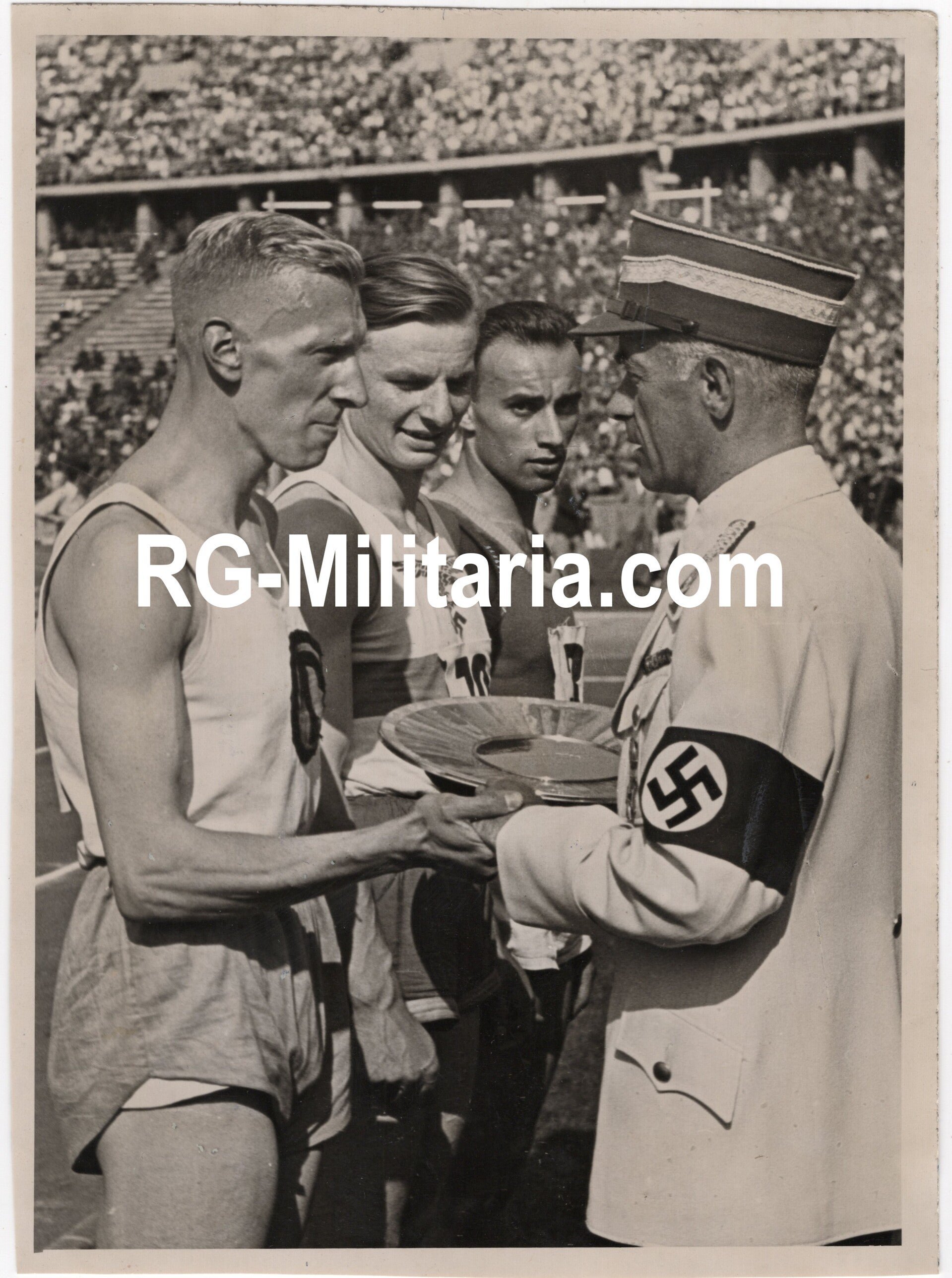 Original WW2 German Press Photo - Germanic SS and SD agent Tinus Osendarp and Hans von Tschammer und Osten, Olympisch Stadion Amsterdam (1941) — image 3