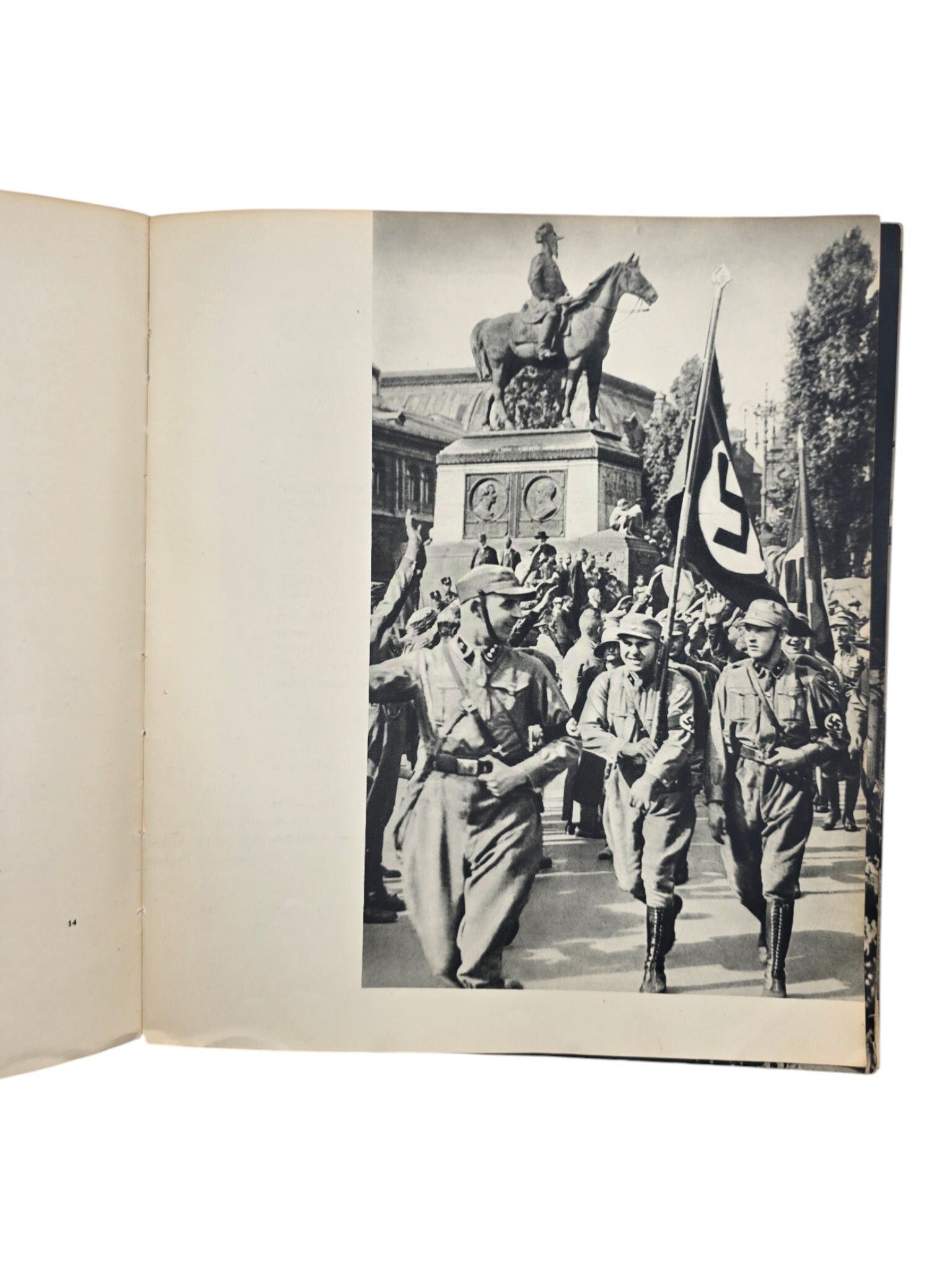 Original WW2 German HJ Book - Hitlerjugend Neues Deutschland, Ein Bildbuch für die Auslandsdeutsche Jugend, Friedrich Stieve (1939) — image 4