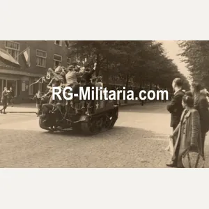 Original WW2 Dutch Liberation Photo - Canadian Bren Gun Carrier …