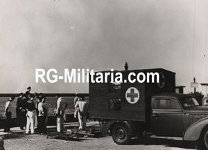 Original WW2 Italian Press Photo - Sanitater truck, Sanka-Wagen near …