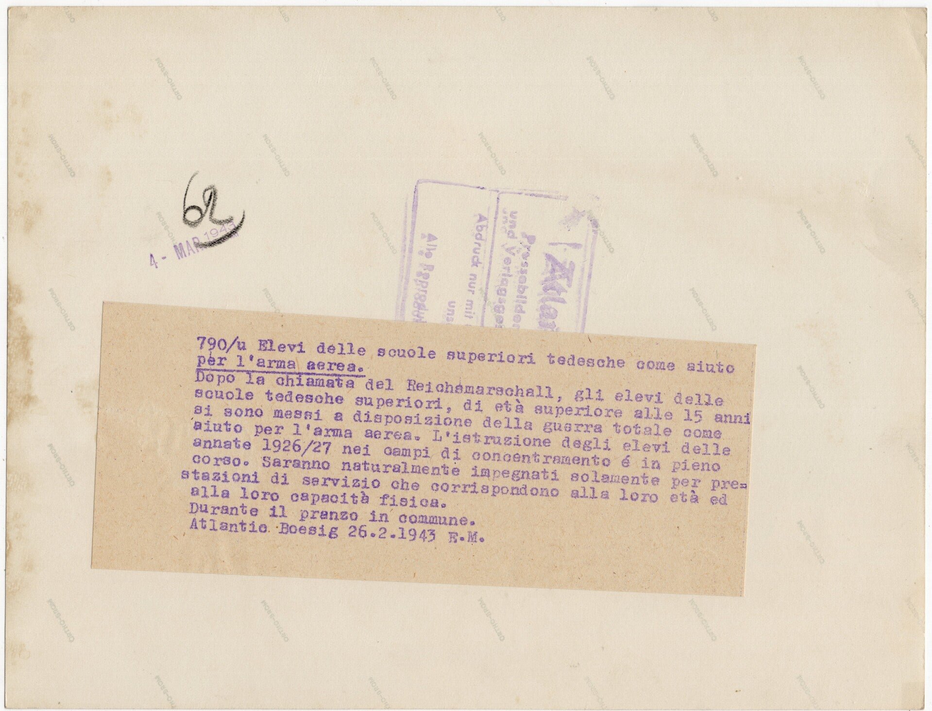 Original WW2 Italian Press Photo - Flakhelfers in school (1943) — image 2