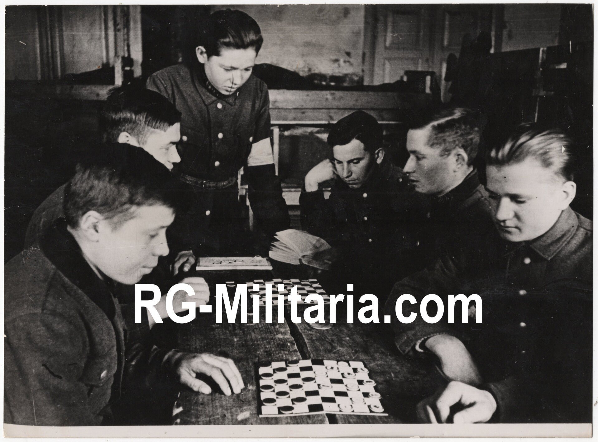 Original WW2 Italian Press Photo - Ostvolker Wehrmacht volunteers in their barracks (1943) — image 3