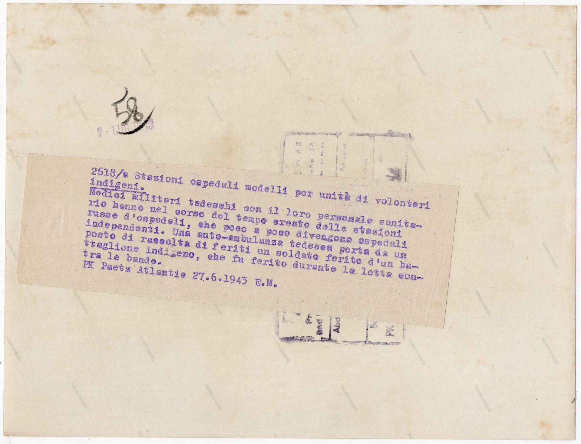 Original WW2 Italian Press Photo - Russian Ostvolker Wehrmacht volunteers helping the wounded (1943) — image 2