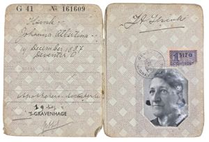 Original WW2 Dutch Document - ID card Persoonsbewijs Deventer, Den …