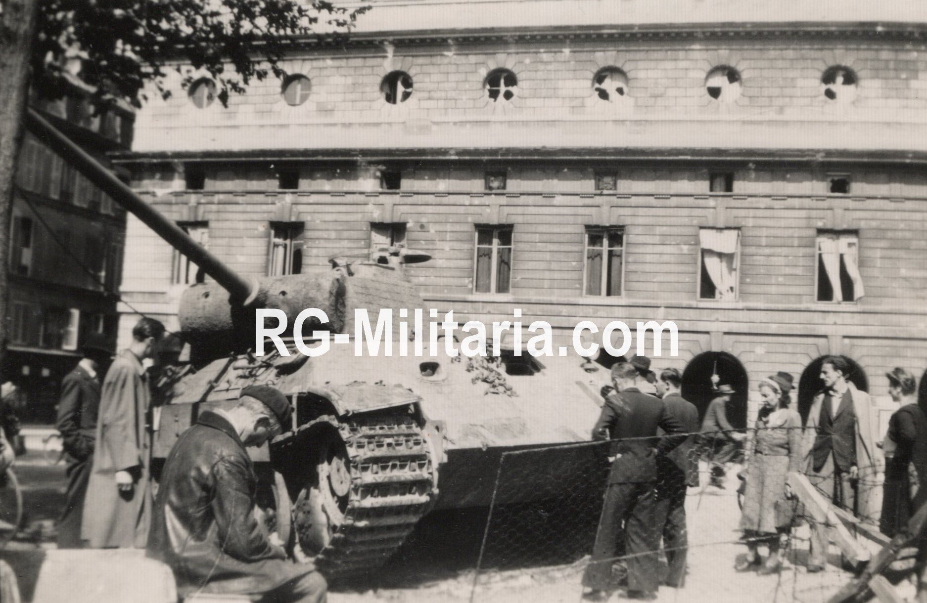 Original WW2 French Photo - Liberation of Paris, France (1944) — image 15
