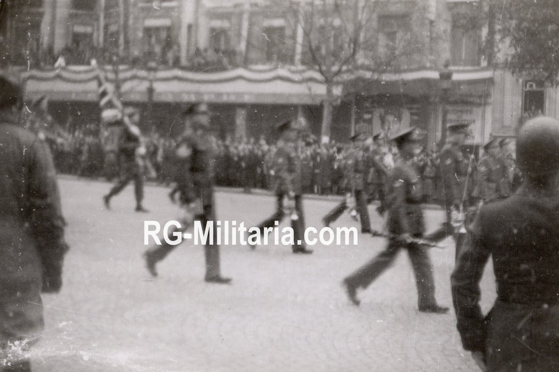 Original WW2 French Photo - Liberation of Paris, France (1944) — image 25