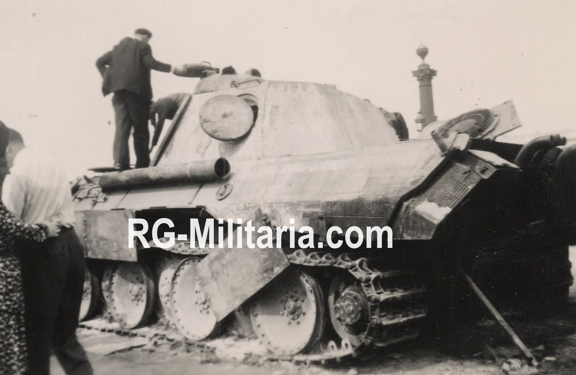Original WW2 French Photo - Liberation of Paris, France (1944) — image 9