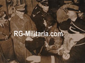 Original WW2 French Press Photo - Hermann Göring collecting money