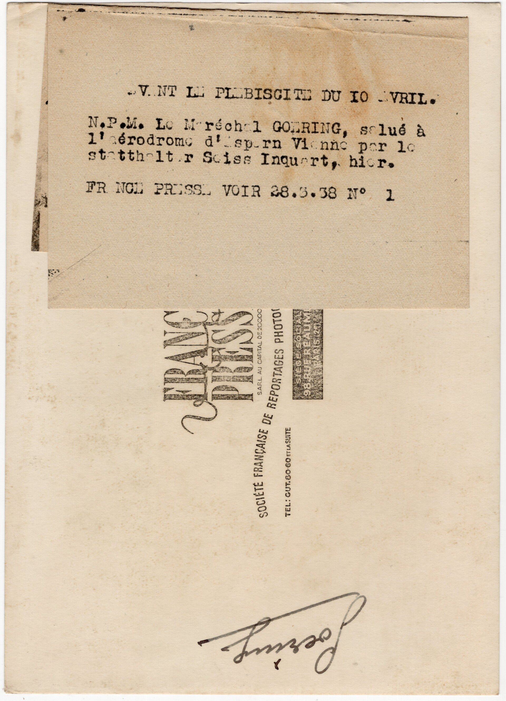 Original WW2 French Press Photo - Luftwaffe Reichsmarschall Hermann Göring with a Field Marshal Baton + Blutorden Einzelspange, Seyss Inquart in Vienna (1938) — image 2