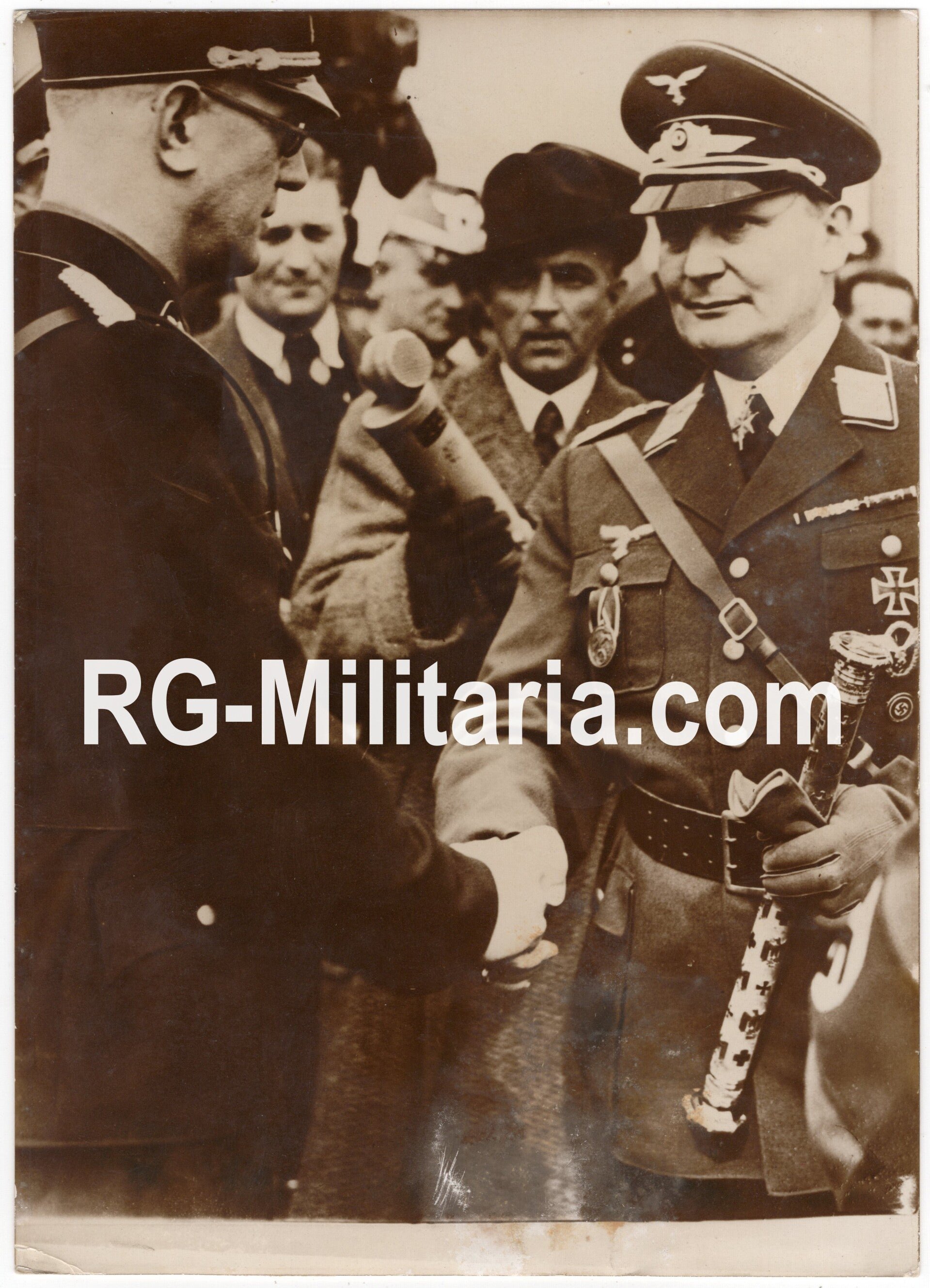 Original WW2 French Press Photo - Luftwaffe Reichsmarschall Hermann Göring with a Field Marshal Baton + Blutorden Einzelspange, Seyss Inquart in Vienna (1938) — image 3