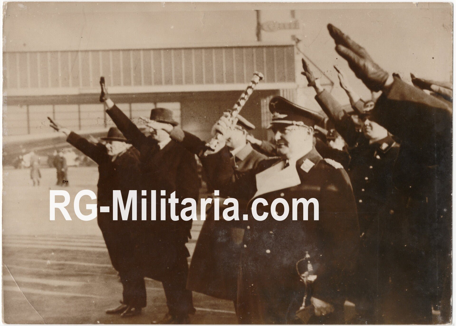 Original WW2 French Press Photo - Luftwaffe Reichsmarschall Hermann Göring with a Field Marshal Baton, Tempelhof, Berlin (1938) — image 3