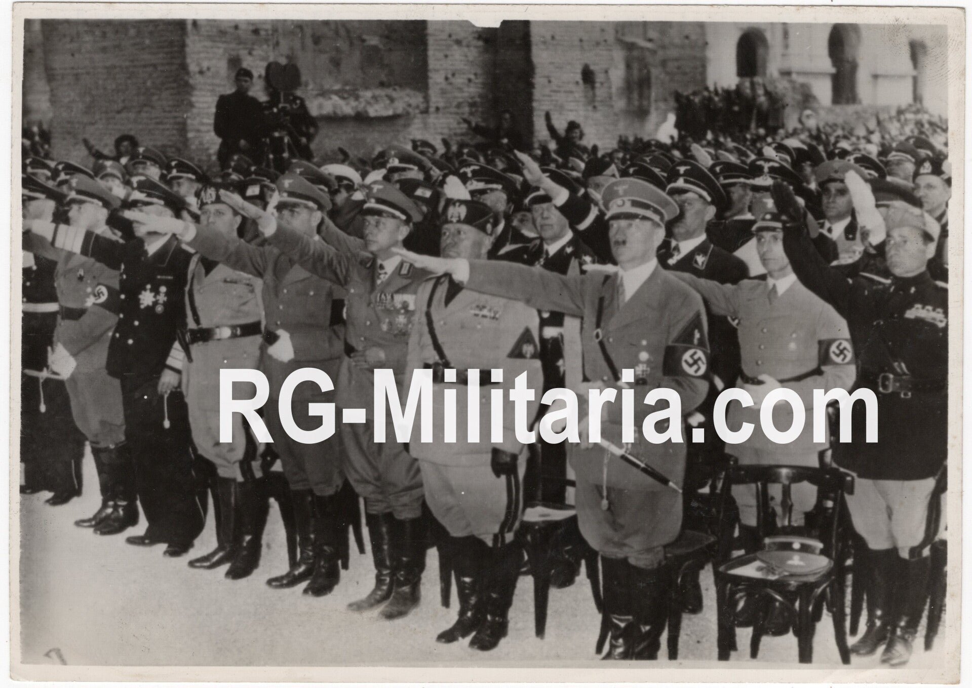 Original WW2 French Press Photo - Adolf Hitler and Benito Mussolini in Rome (1938) — image 3