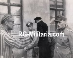Original WW2 US Press Photo - Russian concentration camp prisoner …