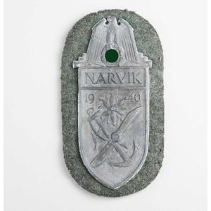 Narvik Ärmelabzeichen mit Heeres Stoffuntergrund