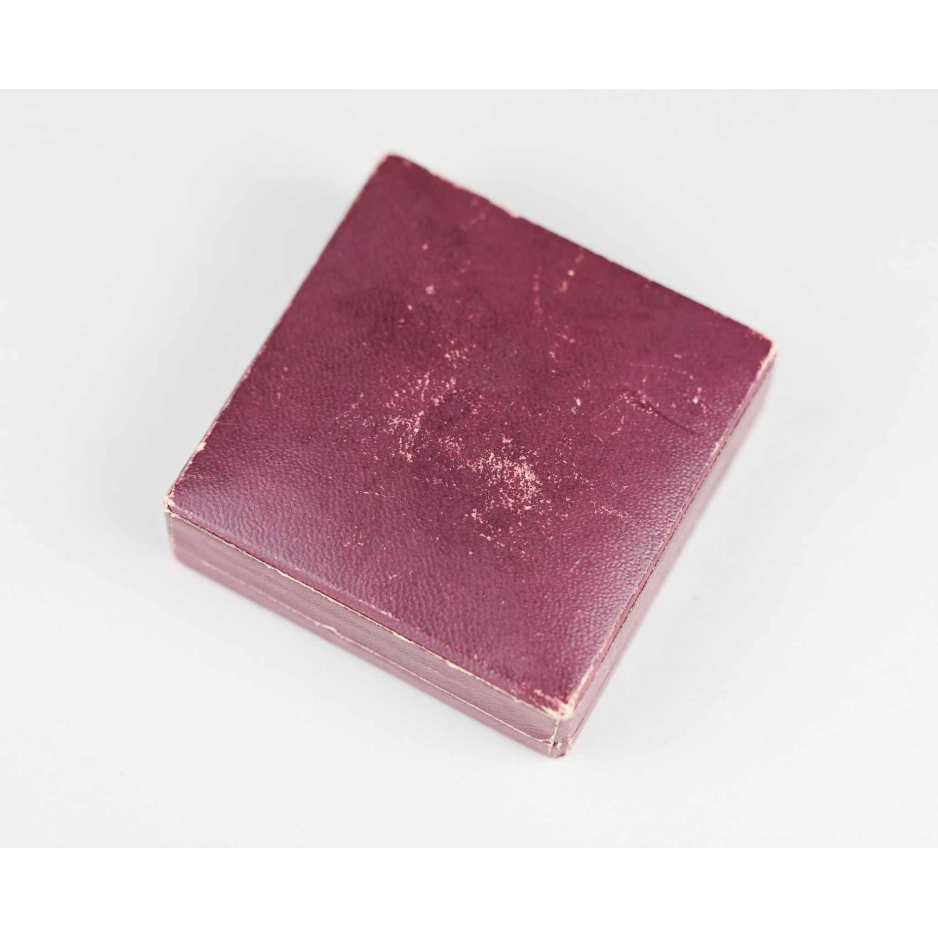 Rotes Etui für ein Verwundetenabzeichen in Silber — image 3